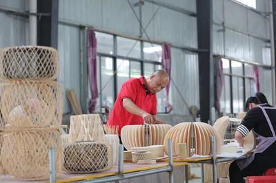 【粵桂協(xié)作】“融安制造” 小小竹制品撬動(dòng)大市場，遠(yuǎn)銷海外三十余國