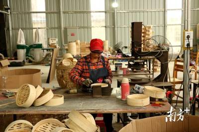 曲江沙溪鎮(zhèn) 鄉(xiāng)村振興車間激發(fā)高質(zhì)量發(fā)展新“竹”力